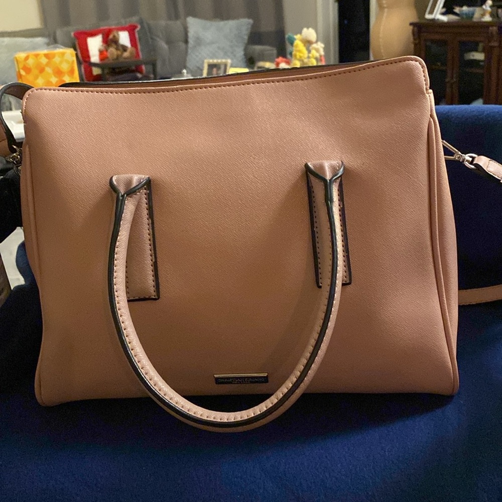 EUC Christina Siriano Satchel Handbag With Crossbody strap, very clean all over - Picture 2 of 8